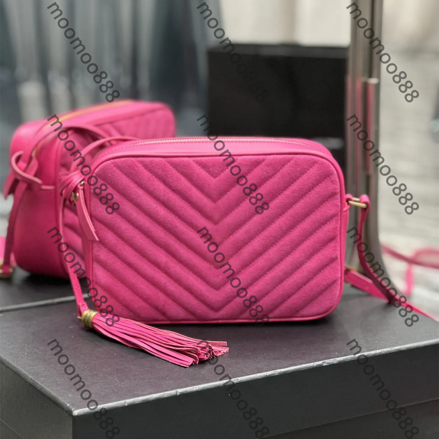 12A مرآة المصممين جودة المصممين Lou Lou Small Camera Bag 23cm Womens Chevron Leather Facs Equilted Luxurys Hot Pink Handbags Bag Crossbody Counter Bag