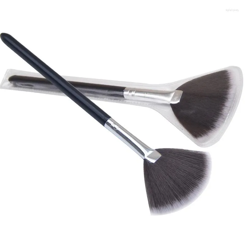 Makeup Brushes Fan Brush Foundation Blush Blusher Powder Highlighter Partial Face Loose Black Cosmetic Tools