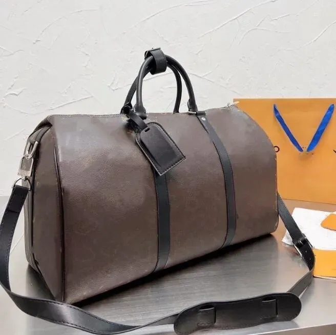 Borsa da viaggio di design di lusso appena disponibile Borsa da viaggio in pelle Ragger di qualità Borsa da viaggio di alta qualità con capacità Borse da viaggio classiche a lungo raggio da uomo