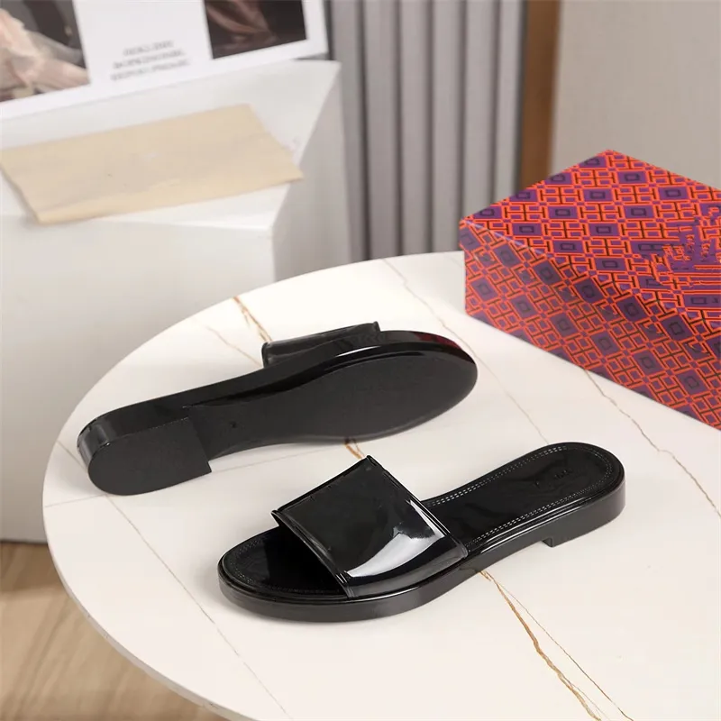 Квадратный дизайнер с сандаловыми сандаловыми сандалами Slide Slide Slide Summer Pubsossing Women's Sandals Высокие каблуки резиновые тапочки платформы тапочки скользкие тапочки обнаженные сандалии обувь