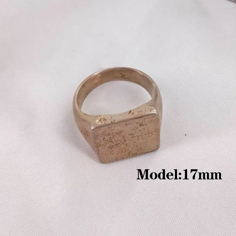 Trouwringen Groothandel 17mm Vierkante Ring Aangepaste Naam Brief Gepersonaliseerde Heren Zegelring Gegraveerd Po Mode-sieraden Drop 231114