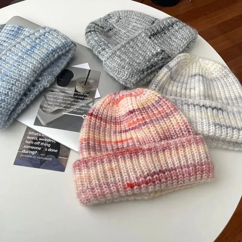 Beanie Crânio Caps Macio Lã Chapéu De Malha Para Mulheres Feminino Quente Outono Ao Ar Livre Inverno Chapéus Gradiente Arco-íris Cor Mens Beanies 231114