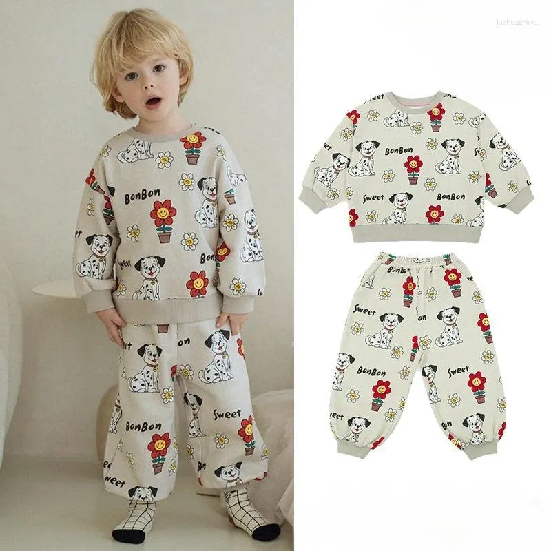 Ensembles de vêtements Ensemble d'automne pour enfants Ensemble de couleur unie pour bébé Imprimé chien partout Pull Pantalon décontracté Deux pièces 2023 Né Bébé Garçon Vêtements