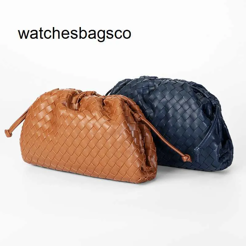 Designer Femme Sacs à main Bottegaaveneta Cloud Sac Peau douce Dumpling Populaire Nouveau style Véritable peau de vache Mode féminine Une épaule inclinée sur la main Petites femmes