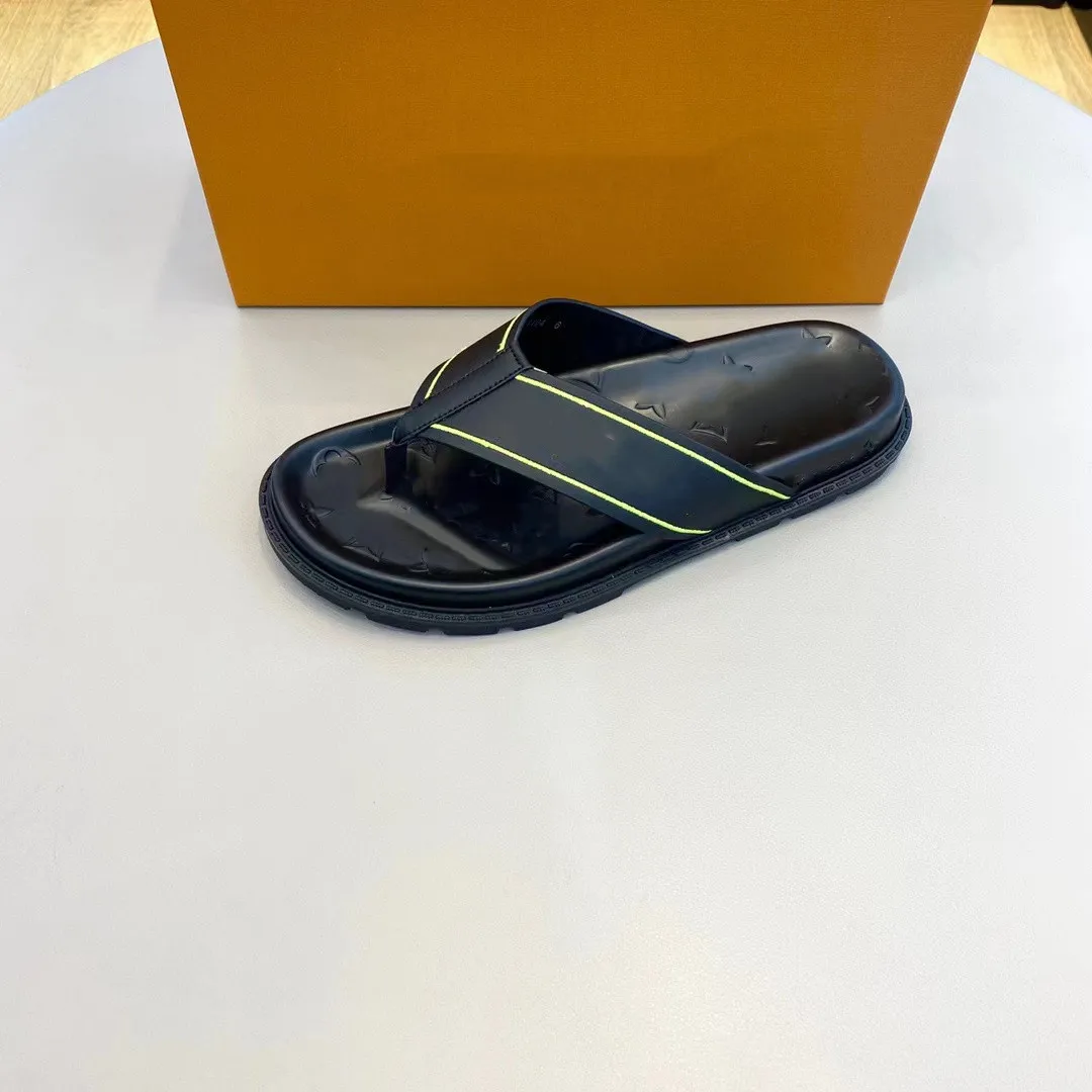 Mäns tofflor män glider toffel sommar sexiga sandaler herrar lyxiga designers riktiga läderplattformar lägenheter gamla blomma skor damer strandare mule sandal 13