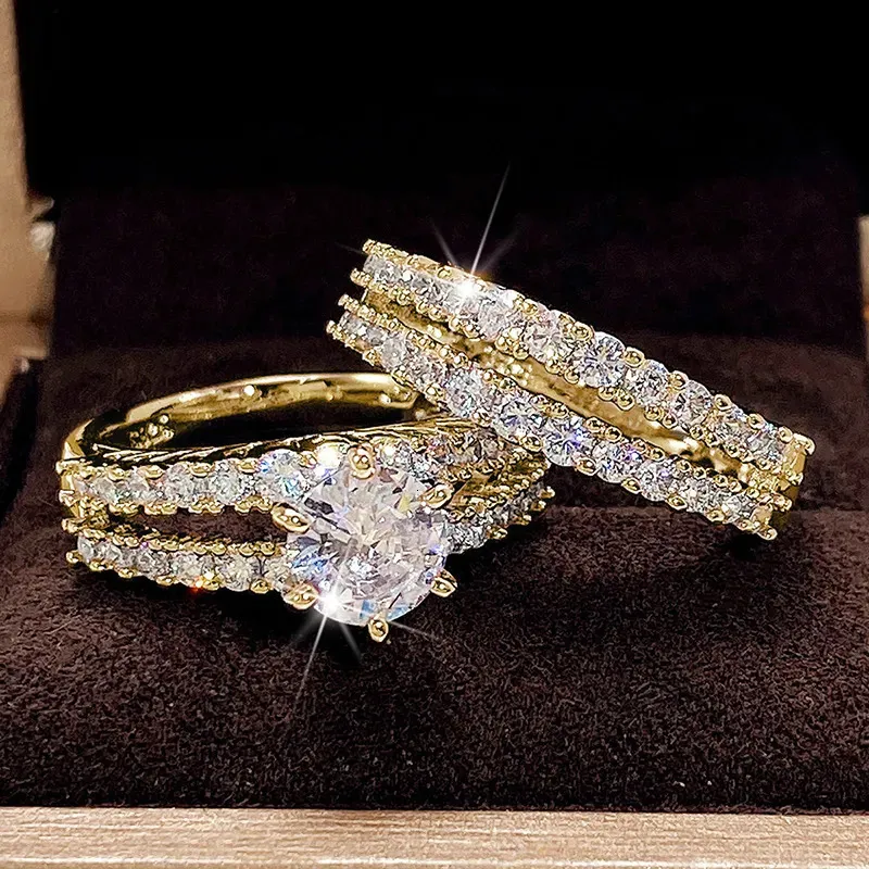 Кольцо-пасьянс Huitan, популярный модный комплект, кольцо, женские свадебные аксессуары, блестящий камень CZ, роскошные украшения для помолвки, современные женские украшения 231115
