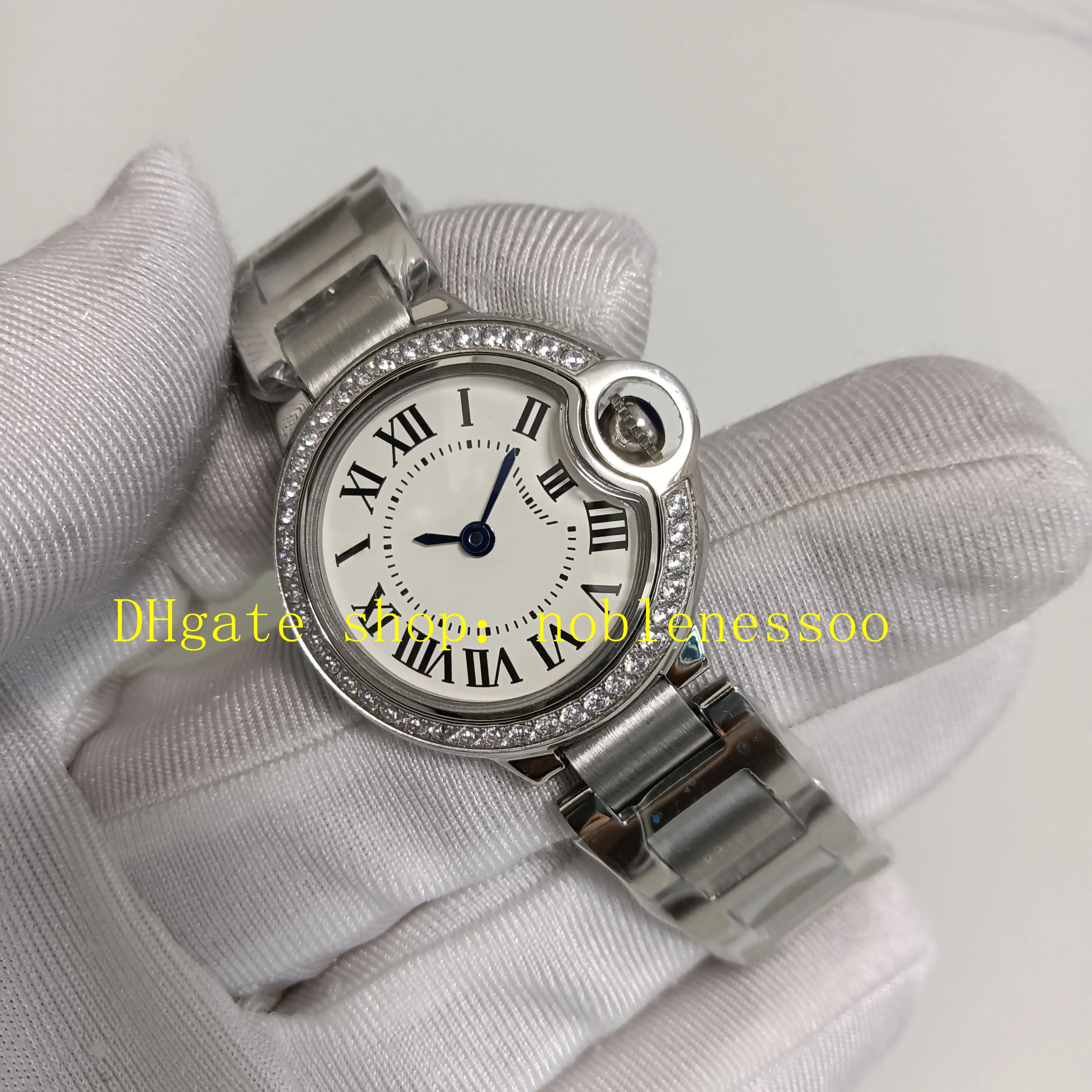 Immagine reale Orologi al quarzo da donna Ladies 28mm Quadrante romano argento Lunetta con diamanti W4BB0015 Orologio da polso da donna con cinturino in acciaio inossidabile Ladys