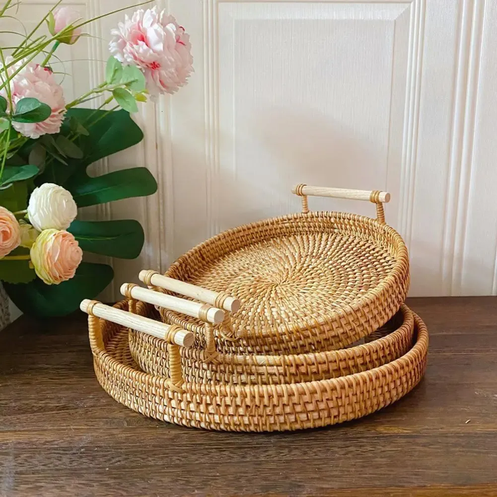 Food Storage Organization Sets Rattan Tray Round Basket With Wooden Handle Bread Fruit Cake Plate Serving for Home kitchen 231115