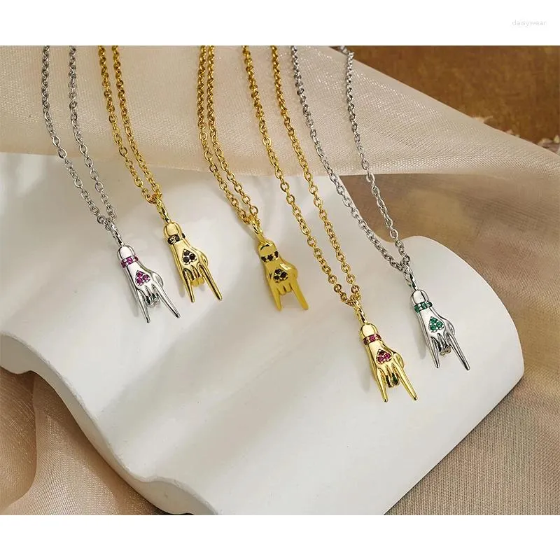 Colliers pendants Zhukou Collier pendentif doigt cool pour femmes colorées colorées de coeur cubique en forme de coeur charme ami
