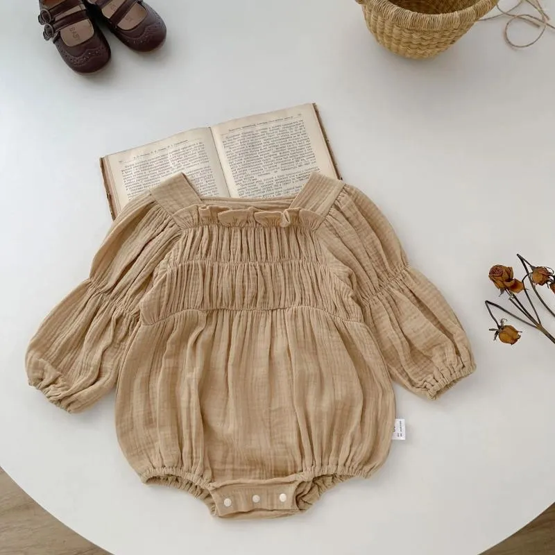 Rompers 2023 Autumn Baby Dziewczyny Solidny kolor Bodysuit Bodysuit Botysuit Bawełny kwadratowy kołnierz kombinezon Toddler Casualne ubrania