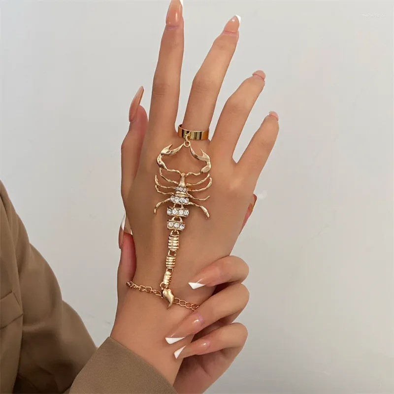 Link Bracelets GUFTM Punk Grunge Gold Color Inlaid Zircon Scorpion Bracelet For Women Exaggerate Animal Connect Fingers Party Jewelry