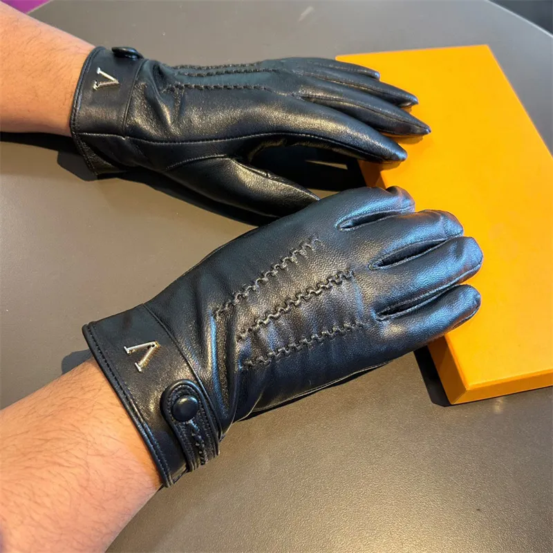 Designer best sale fashion gloves