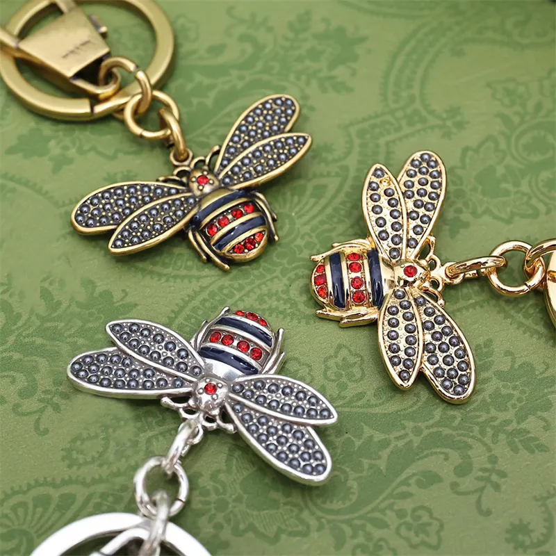 Designer voiture trousseau hommes femmes lettre porte-clés à la mode lettre abeille porte-clés classique mode vintage porte-clés cadeaux porte-clés accessoire