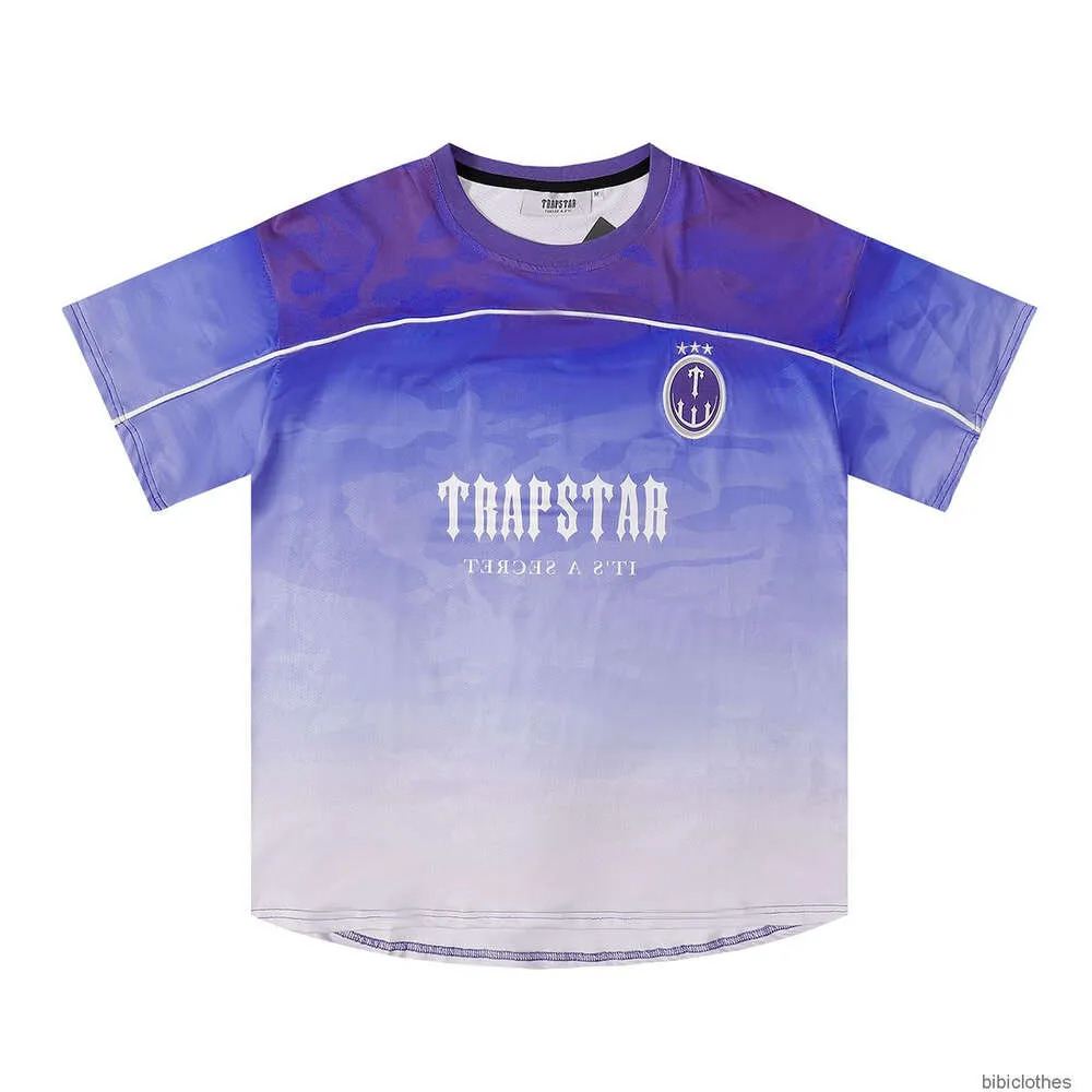 디자이너 패션 의류 TSHIRT 고급 남성 캐주얼 티 트렌드 브랜드 2023 NEW TRAPSTAR 런던 그라디언트 블루 풋볼 스웨트 짧은 슬리브 티셔츠 남성 여성