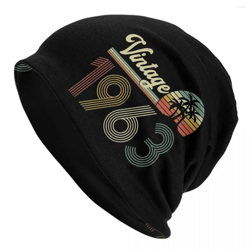 BERETS VINTAGE 1963 SKULLIES BEANIES HAT 60歳の誕生日カジュアルユニセックススキーキャップ温かいヘッドラップボンネット編み帽子