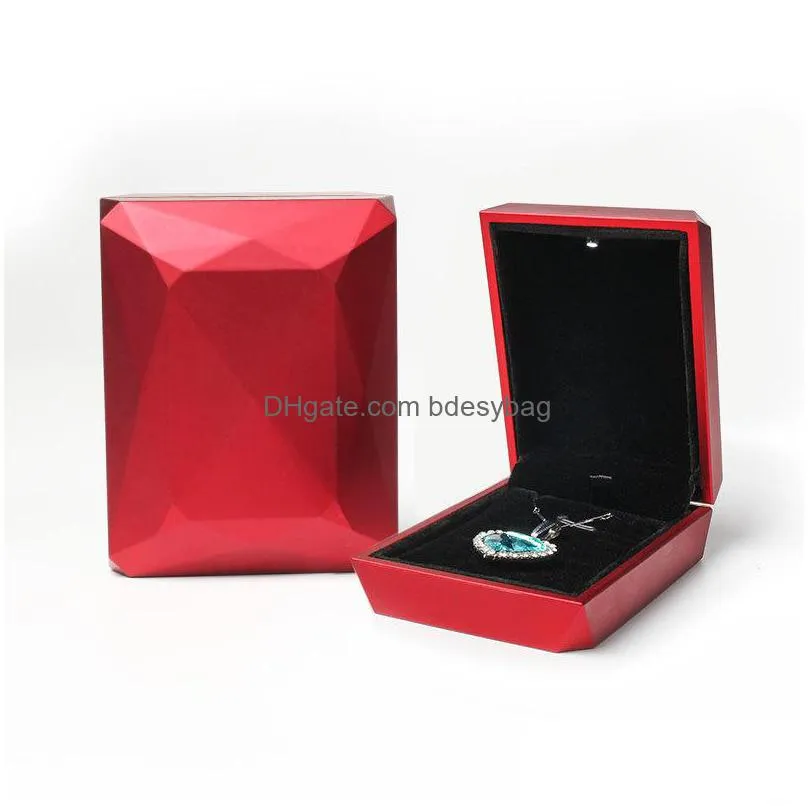 new fashion gold white red rose gold ring pendant box jewelry display box led rubber painting jewellery box h234