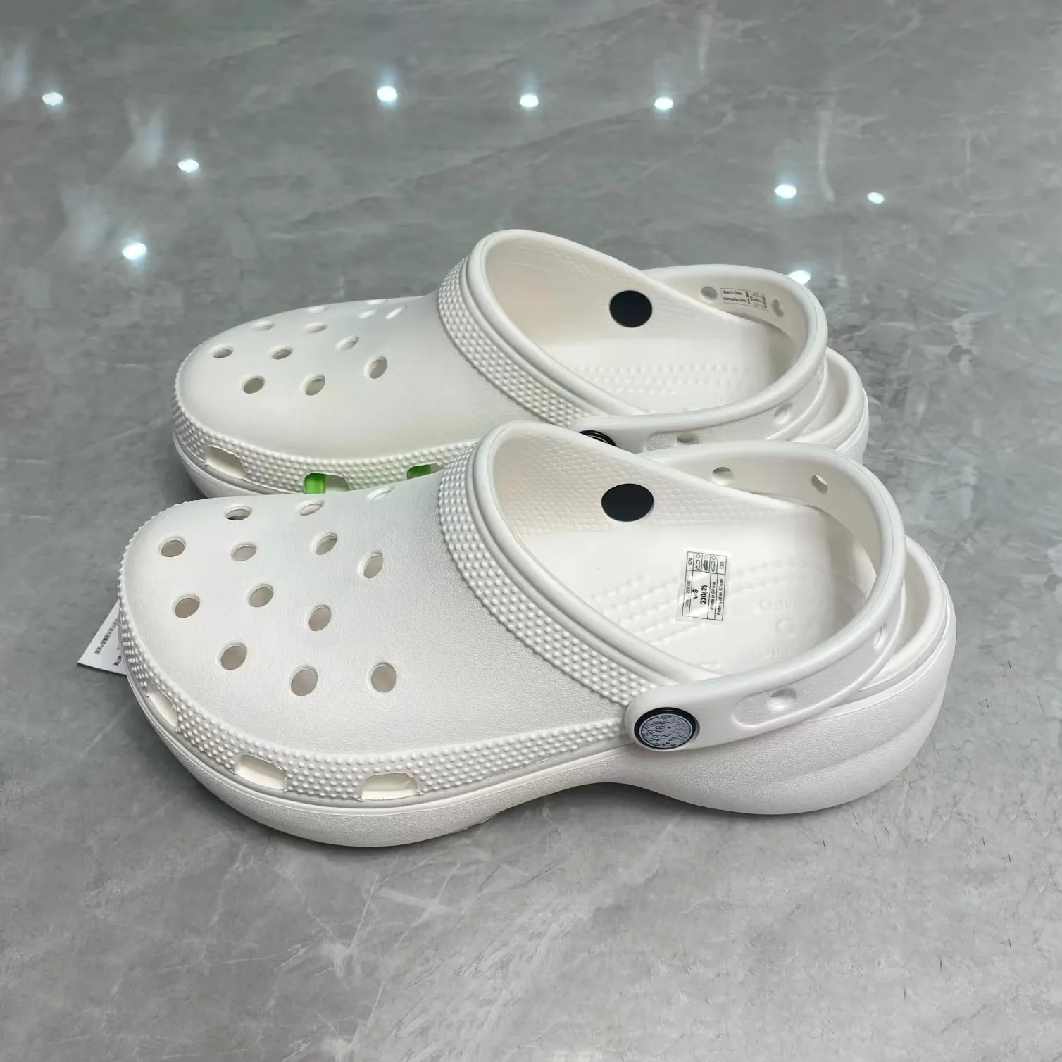 7a sales quality crocs