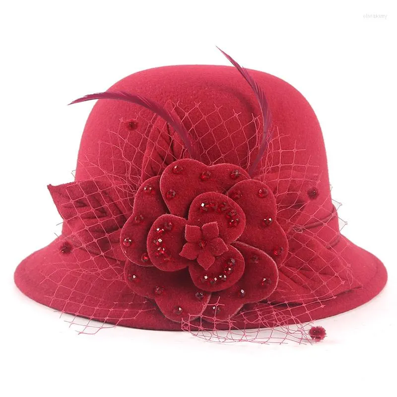 Stingy Brim Hats Luxury Felt Fedora Hat Women Winter 2023 Autumn Löstagbar blommig Elegant Fedoras Bowler Fascinator Bröllop Röd vit vit