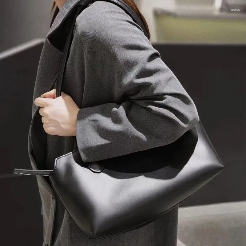 イブニングバッグラグジュアリーレザー透明なバッグ2023ハンドバッグシンプルアンドオータムアドバンスドシングルショルダーウォレット女性のためのゼリーブラック財布