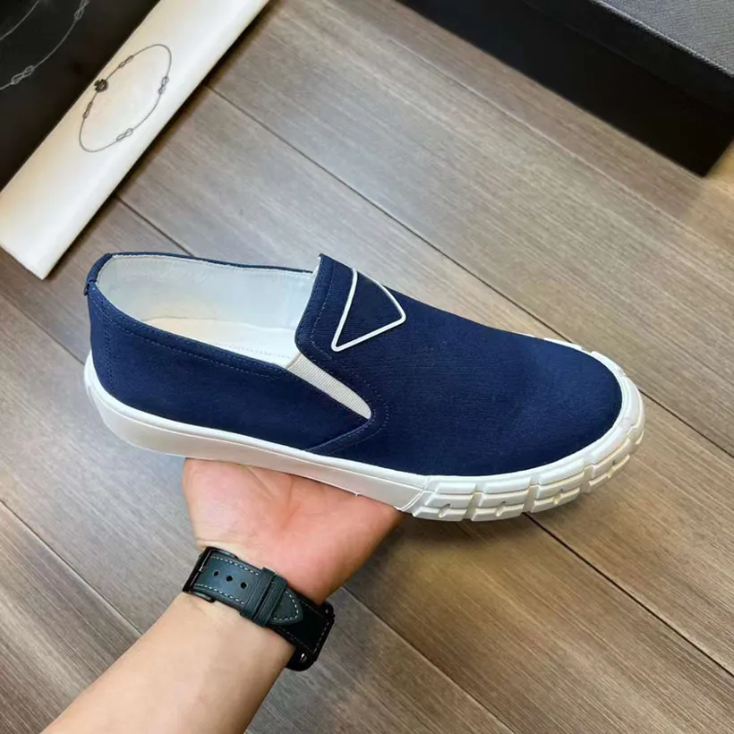 Kända män casual skor Fly Block gummibotten Running Sneakers Italy Delicate Elasticated Low Tops Leather Designer Breattable Casuals Athletic Shoes Box EU 38-45