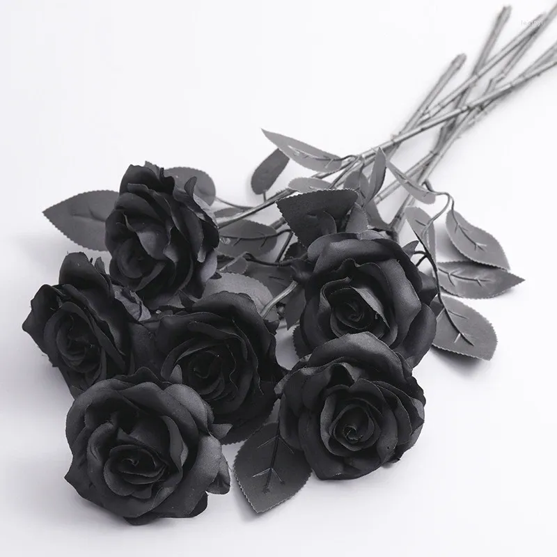 Dekorativa blommor Yomdid 5st Silk Black Rose Artificial Flower Head Bouquet Home Living Room Wedding Halloween Chritmas Decor Year