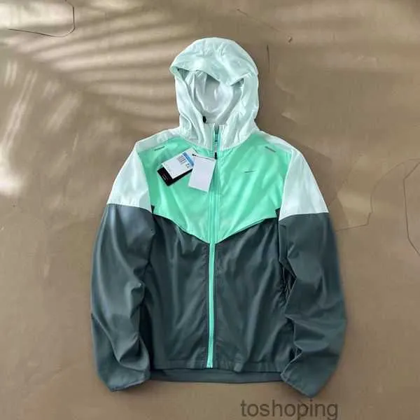 Kurtki designerskie Windbreaker Windrunner Men Breaker Wodoodporne sportowe wykop treningowy Obroty przeciwsłoneczne cienkie zielone m-2xldias