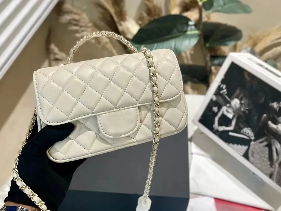 23A Luxury Flap Bag Mini Crossbody Bag White Small Handheld Rhinestone Mini Flip Bag Classic Handle Gold Metal Woven Chain Quilted Handbag Designer Bag Wallet 20CM