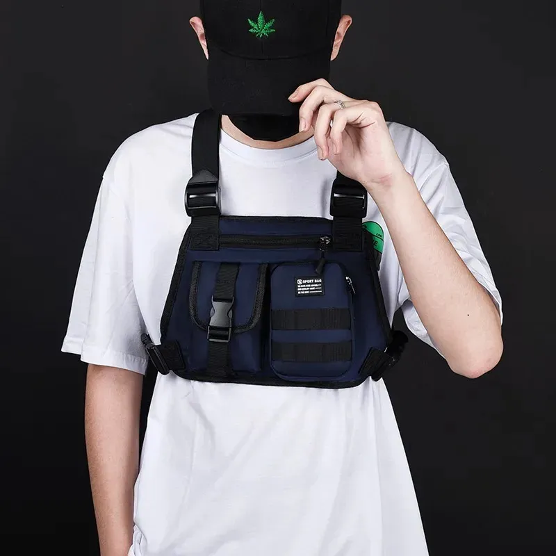 Sacos ao ar livre Homens Peito Rig Bag Hip Hop Colete Tático Esportes Ciclismo Multifuncional Streetwear 231114