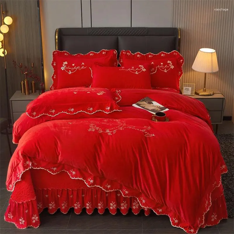 Bedding Sets AI WINSURE Embroidery Velvet Duvet Cover Set Winter Double Bed Thickened Super Soft Qulited Bedspread Drop
