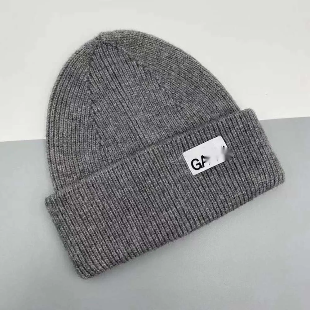 Designer Klassieke Beanie Hoeden Letter Doek Gebreid Zacht Drievoudig Vouw Dikke Warme Muts Outdoor Sport Koude Cap Populaire Kleuren Hoed