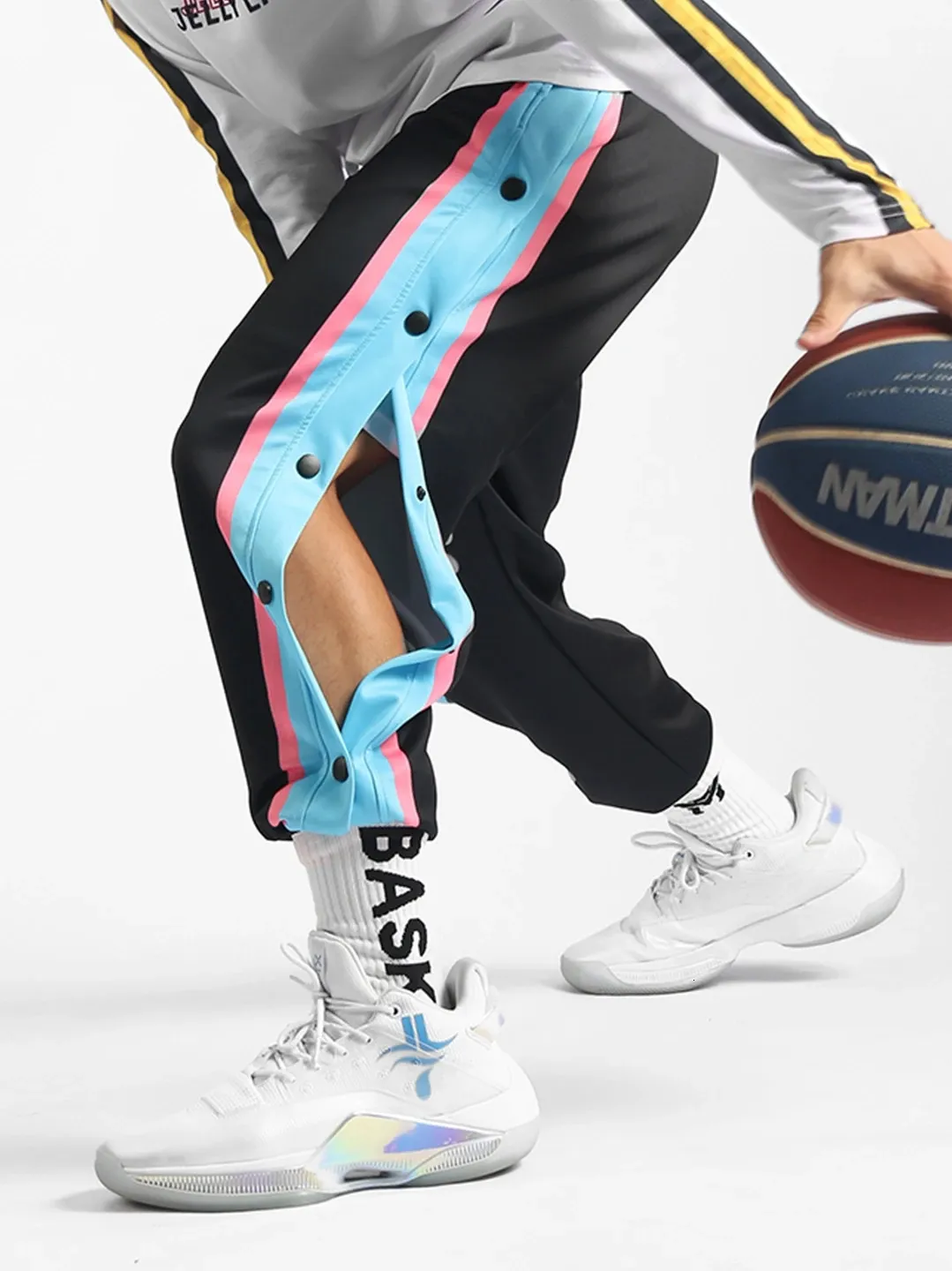 Pantaloni da donna Pantaloni sportivi da corsa da uomo Basket calcio Allenamento Apertura completa Bottone verso il basso Apertura laterale ampia Uomo 231116