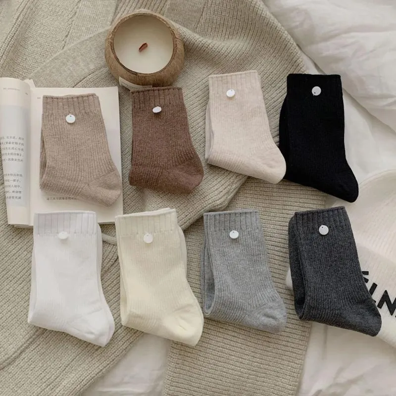 Femmes chaussettes chaudes japonais coton plancher maison long long printemps automne thermique blanc noir noir moelleux bassages courts calcitines