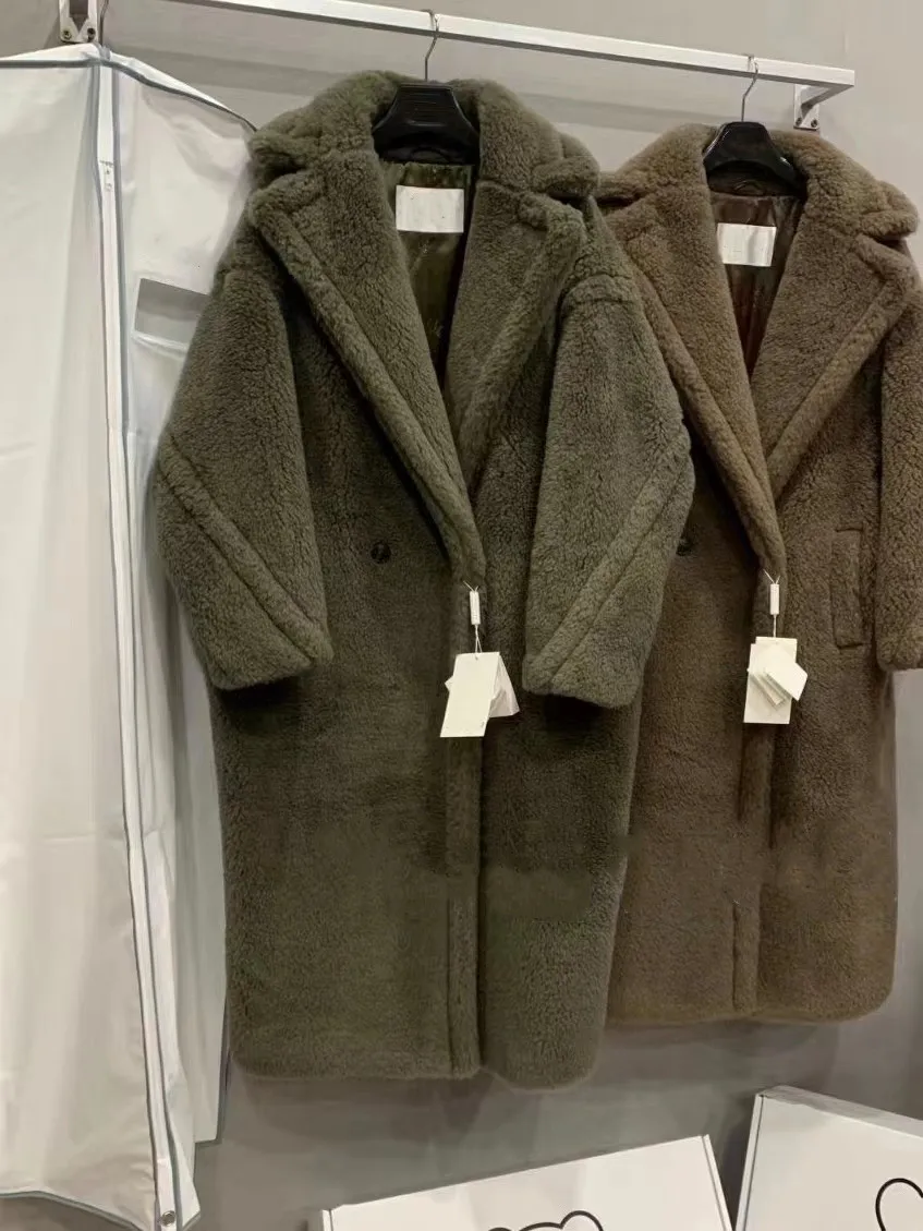 Armeegrüner Maxx-Teddybär aus Kamelwolle, langer Mantel aus Alpakafell mit Reverskragen für Damen