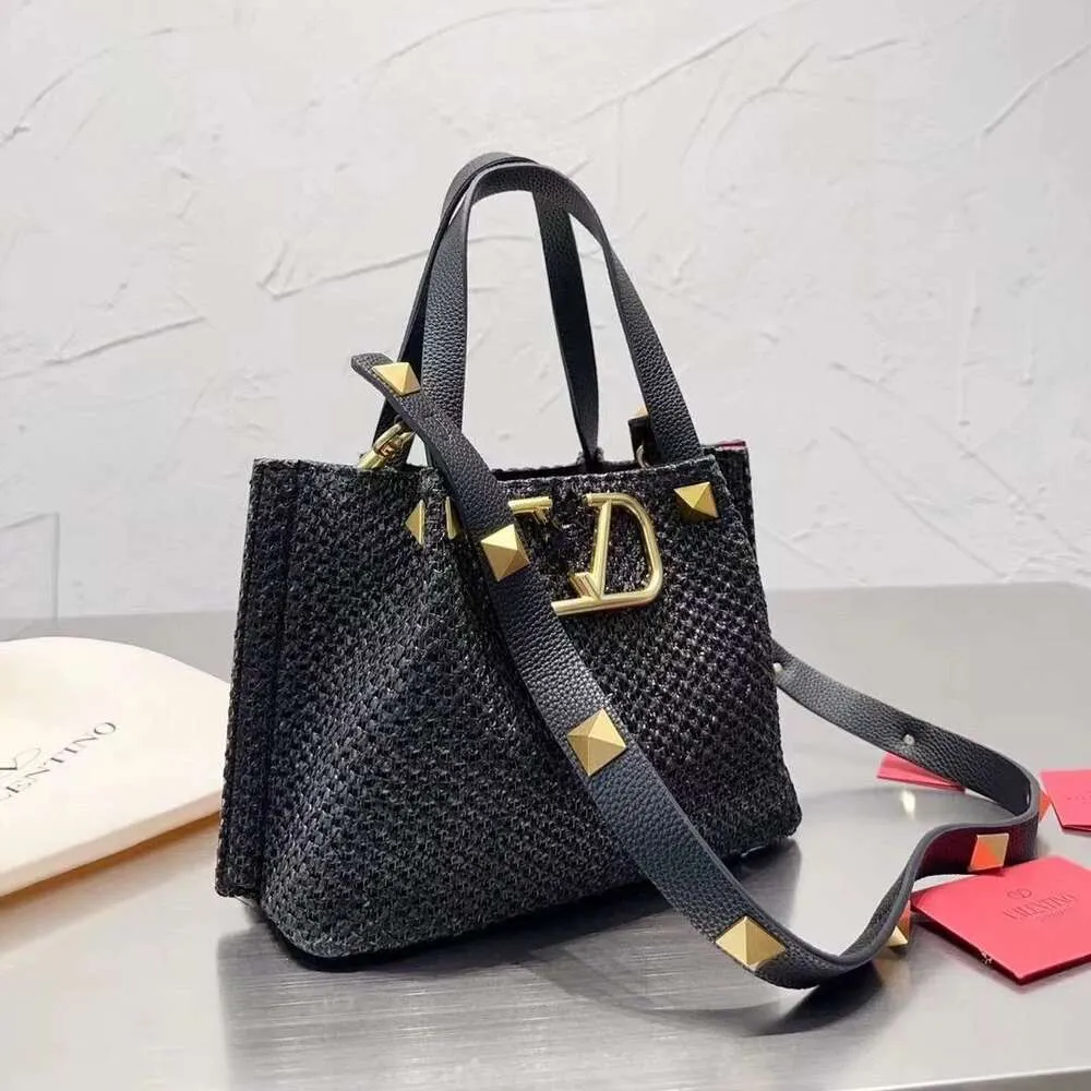 Designer Valantino Bag Valentine New Lafite Woven Bag Single Shoulder Oblique Straddle Handheld Women s Bag Vacation Leisure Bag Beach Bag Small
