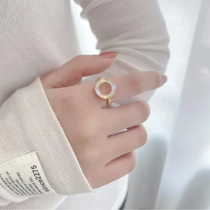 Küme Yüzük Kore Moda Yaratıcı Tasarım Sense Yüksek Kaliteli Geometrik Mektup O Açılış Ring kuyruğu Ziyafet Kadın Mücevherleri 2023