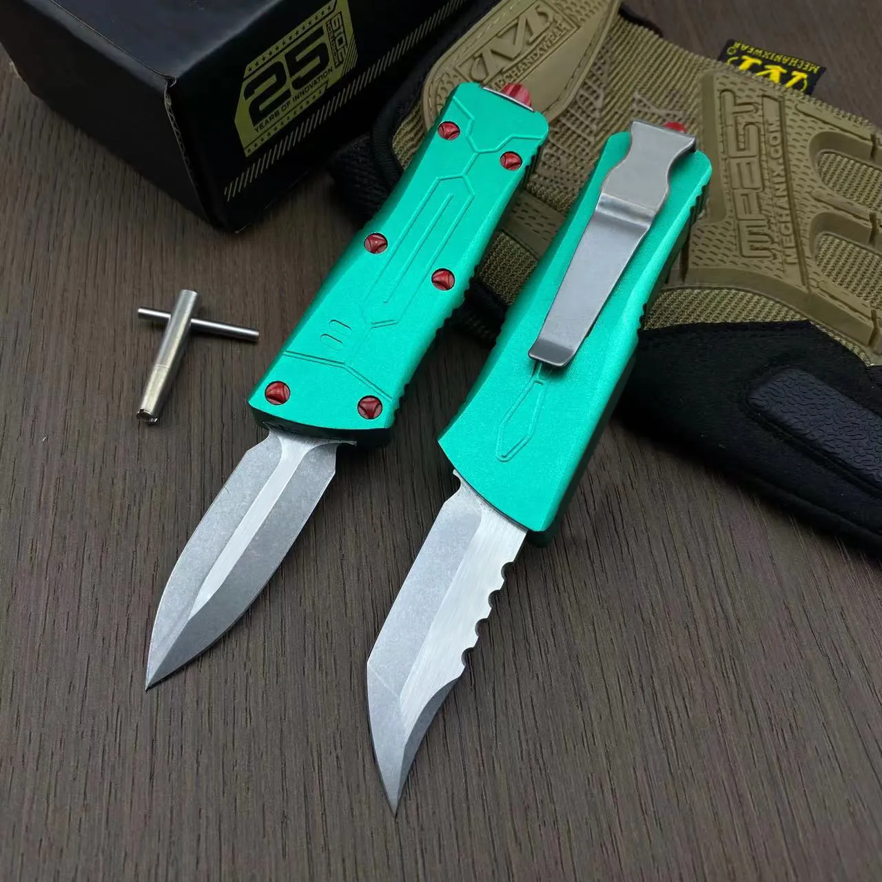 Wysokiej jakości zielony mt ut auto taktyczny nóż D2 Stone Wash Blade CNC 6061-T6 Uchwyt EDC Noży prezentowe z nylonową torbą