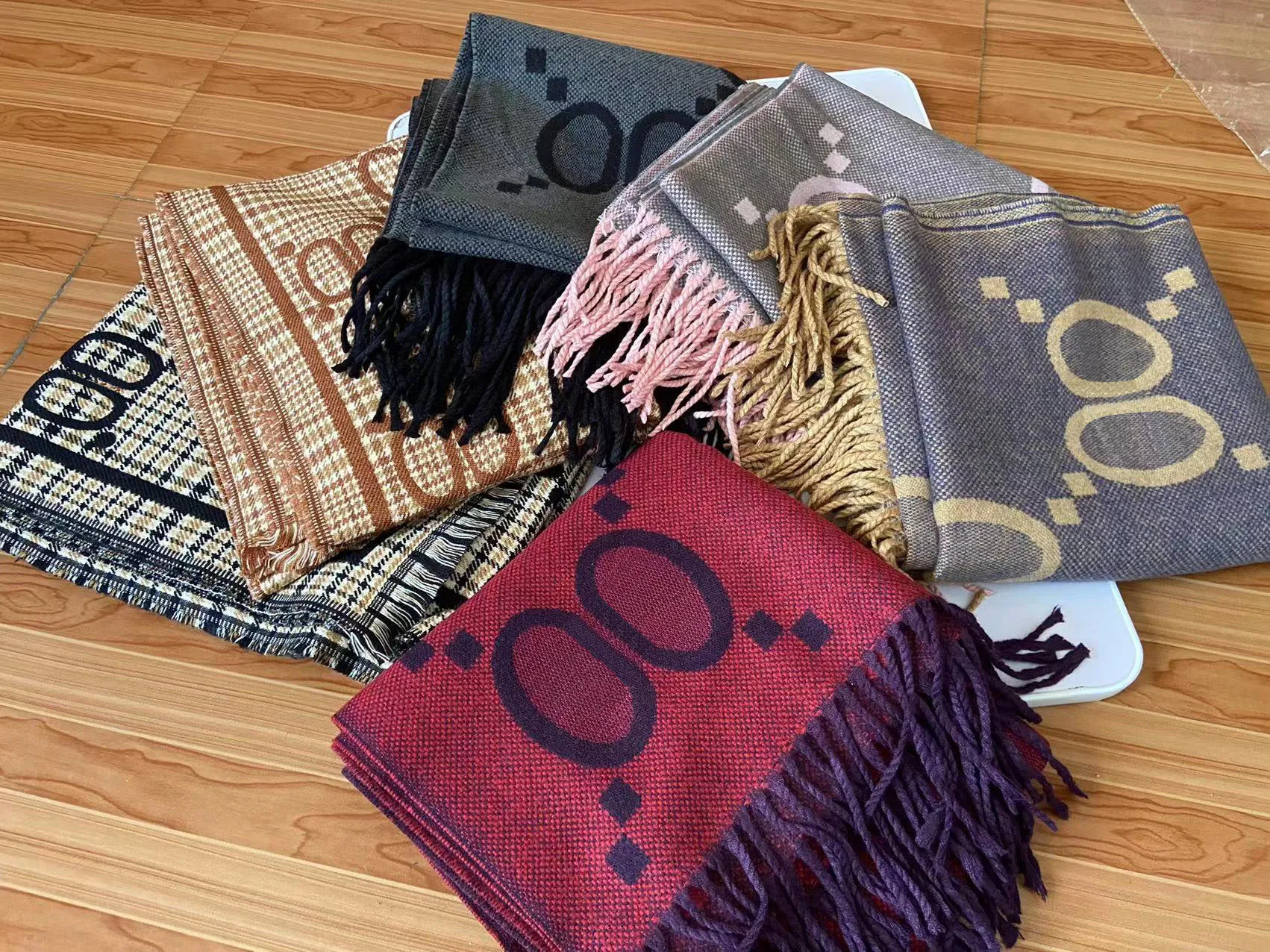 Шарф Дизайнерский кашемировый шарф для женщин и мужчин 2023 Осень Зима Шарф с принтом алфавита GG Шерстяная шаль