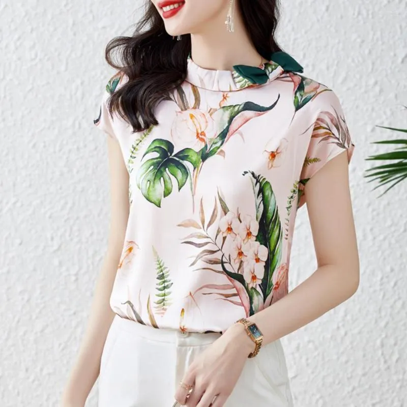 Kvinnors blusar Summer Fashion Woman 2023 Short Sleeve Floral Printed Satin Shirts Casual kvinnliga toppar Chic bekväma kvinnor kläder