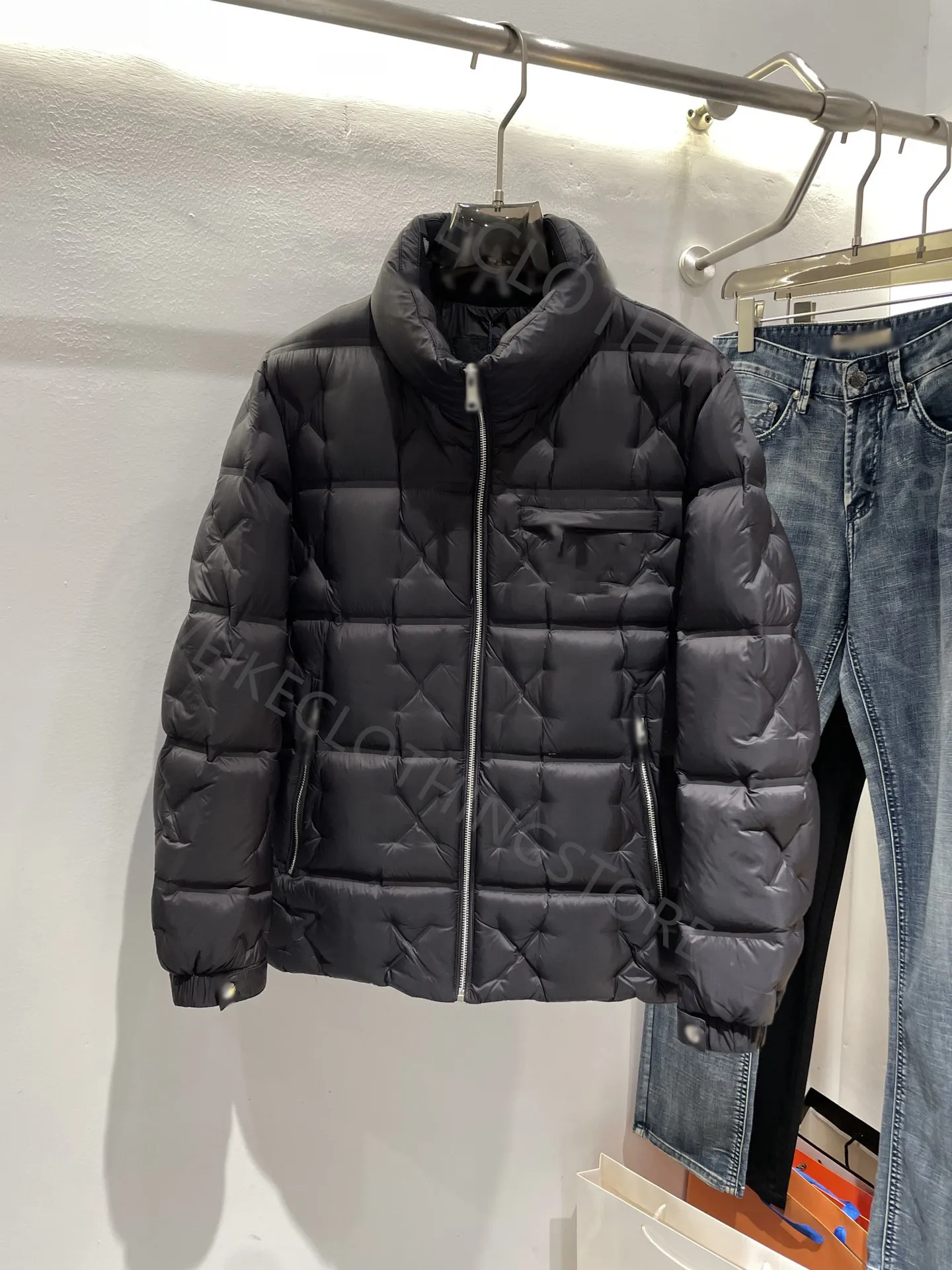 Manteau d'hiver Doudoune pour homme Vestes en duvet Streetwear Qualité Hiver Vêtements d'extérieur Haut de gamme Classique Simple Couleur unie Étiquette Couple Doudoune à capuche