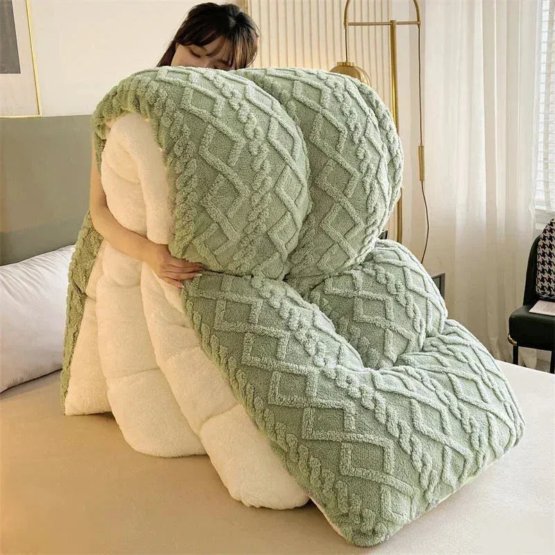 Extra store thick quilt