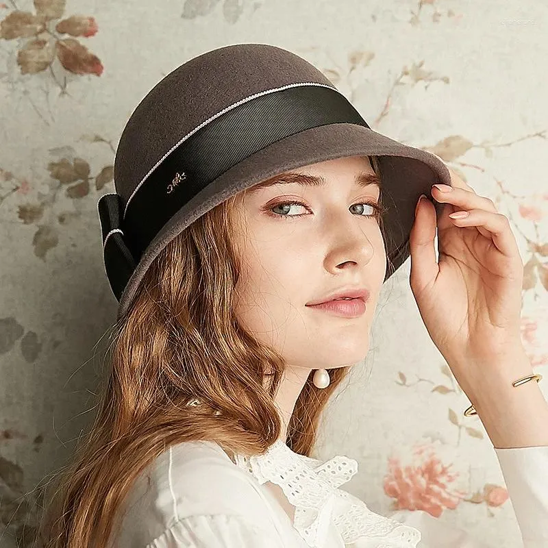 Bérets Automne Britannique Vintage Chapeau De Laine Hiver Chaud Top Mode Femme Élégant Bow Feutre Bassin De Banlieue En Gros