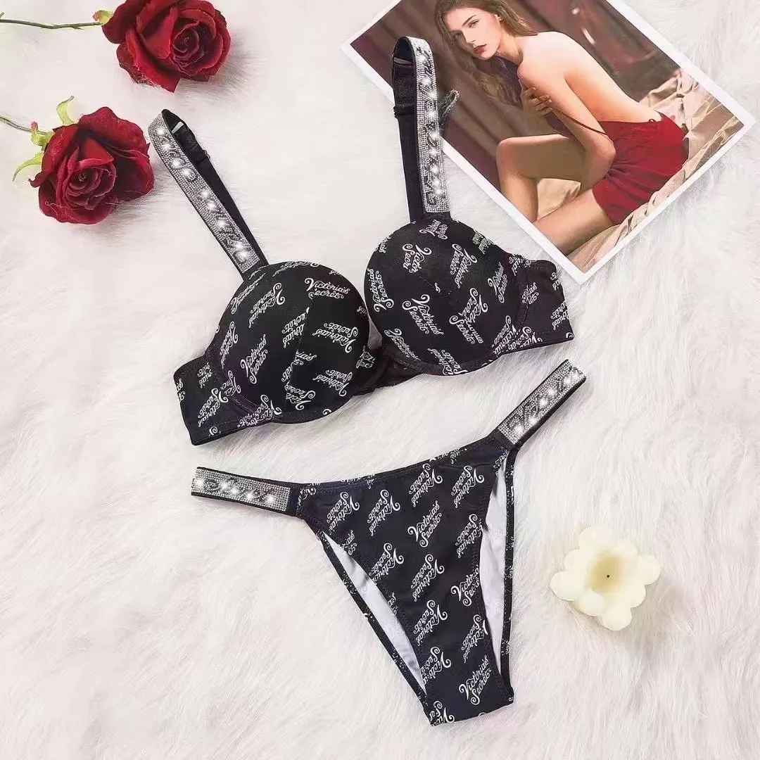 2024 Lover Letter Nuovo Set di reggiseno Raccolta Reggiseno sexy Lucido Set di biancheria intima traspirante Set di biancheria intima con strass da donna regolabile