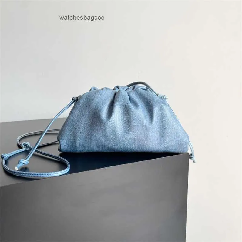 Handväska för kvinnor BVS påse Koppling Cloud Pack Totes vävd knuten äkta fårskinn med logotyp kosmetisk väska y mini moln premium ljus lyx kvinnor crossbody 8bcm