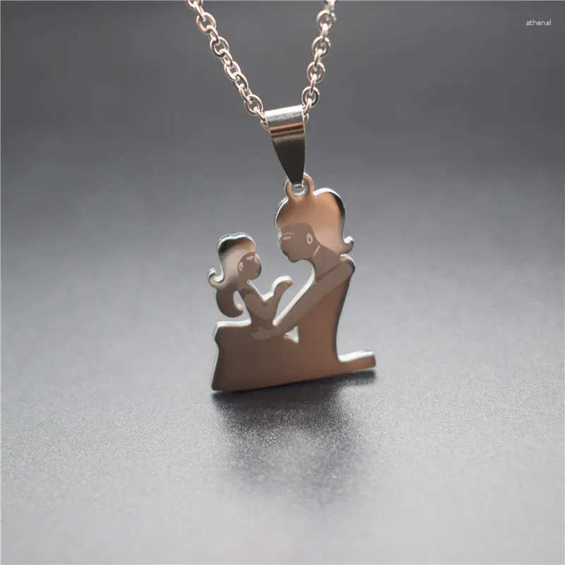 Pendant Necklaces Elfin Mom And Daughter Jewellery Cute Stainless Steel Mother Holding Her For Women Girl