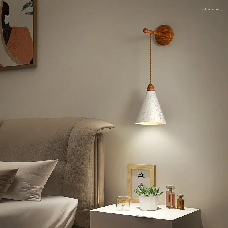 Lampa ścienna japońska minimalistyczna nordycka kremowa sypialnia sypialnia nocna tokonka kreatywna salon dekoracja drewna