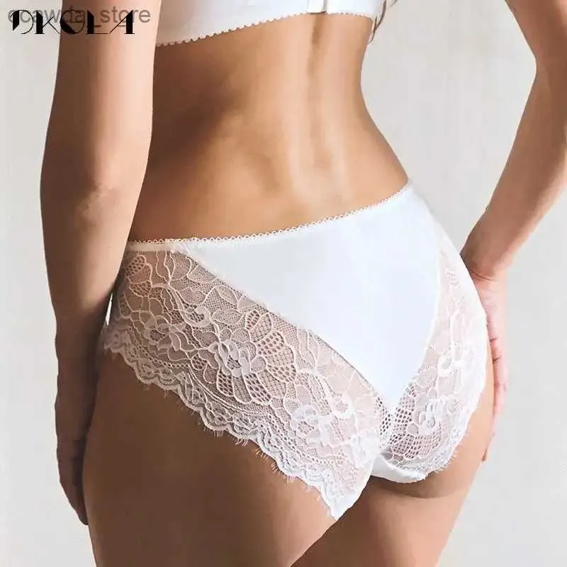 Ropa interior de encaje de calidad sale