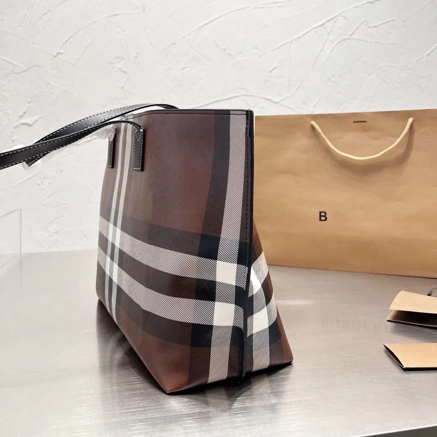 Designer Burberriy Bag Classic Women shoulder tote bag Striped Large capacity Messenger tote Fashion horseferry plaid handbag famous Lady designer