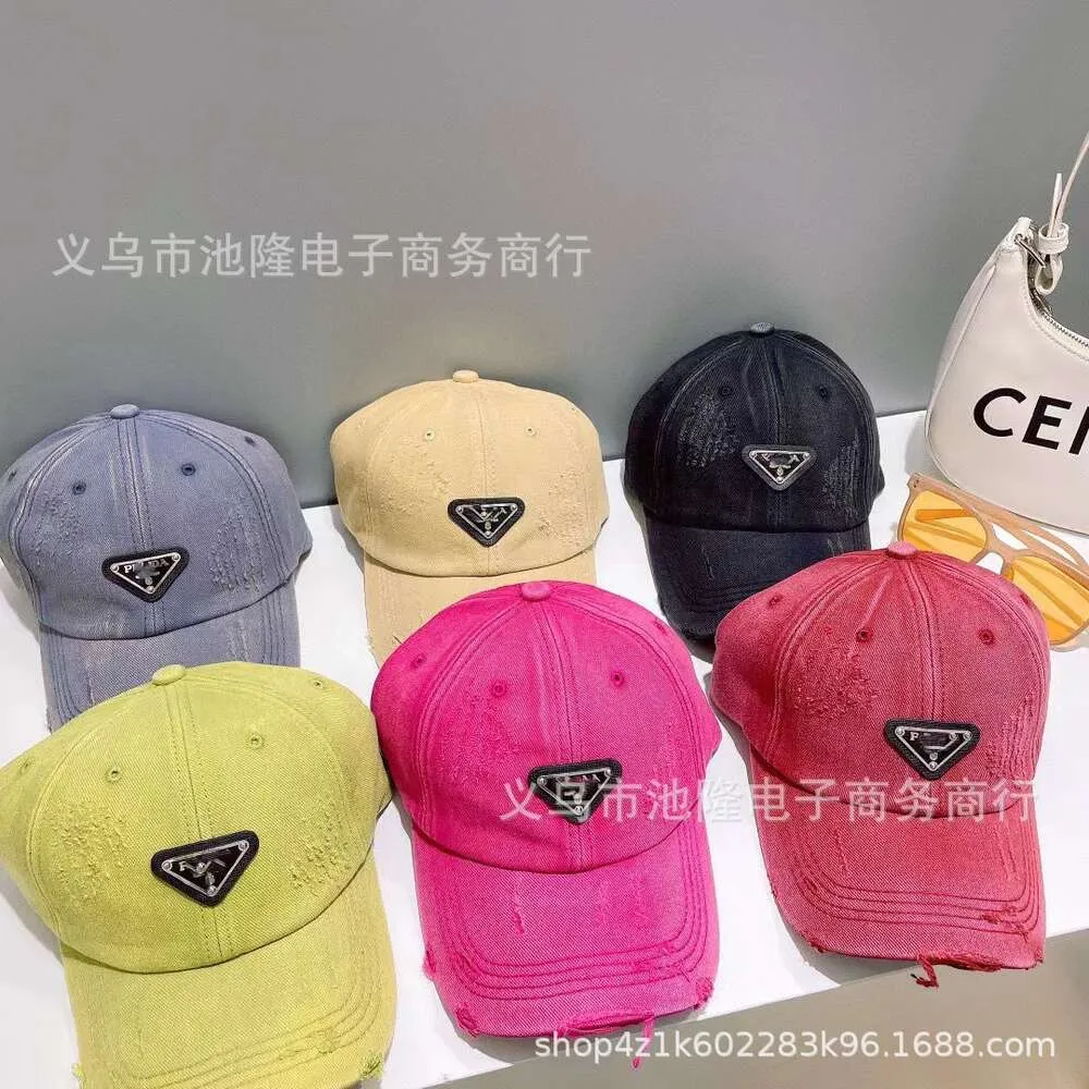 Desginer prda South Korea New 2022 Spring Summer Versatile Duck Tongue Hat Fashion Letter Baseball Cap Men's and Women's Faces Small Net Red Versatile