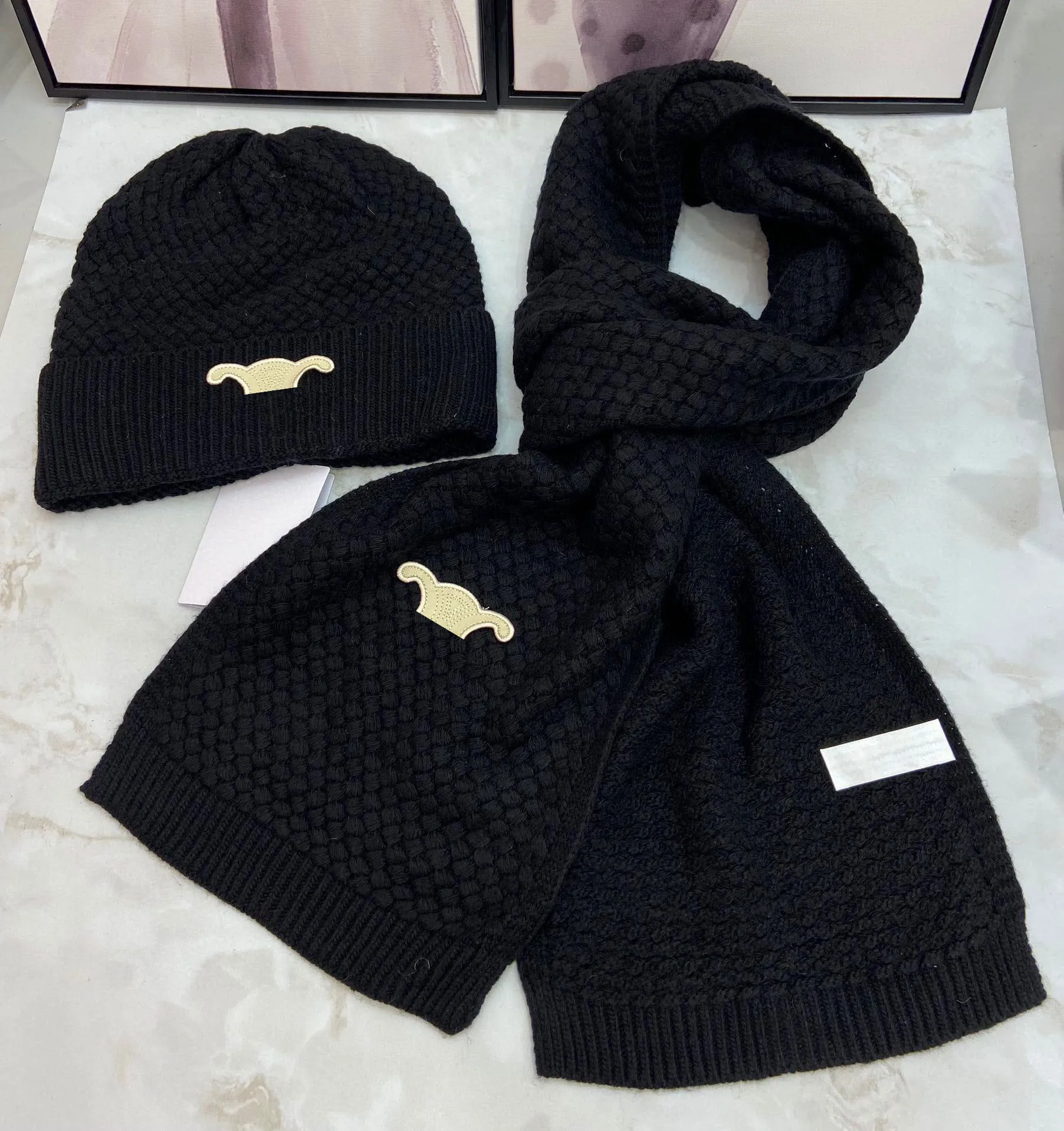 Fashion designer hat scarf set luxury men's winter scarf brand scarf skate skateboard cap woman cashmere beanie neckerchief set