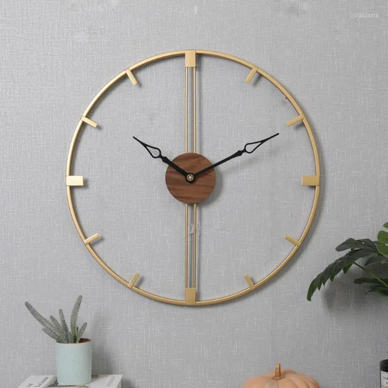 Horloges murales horloge Design moderne suspendu créatif métal maison silencieux décor montre salon